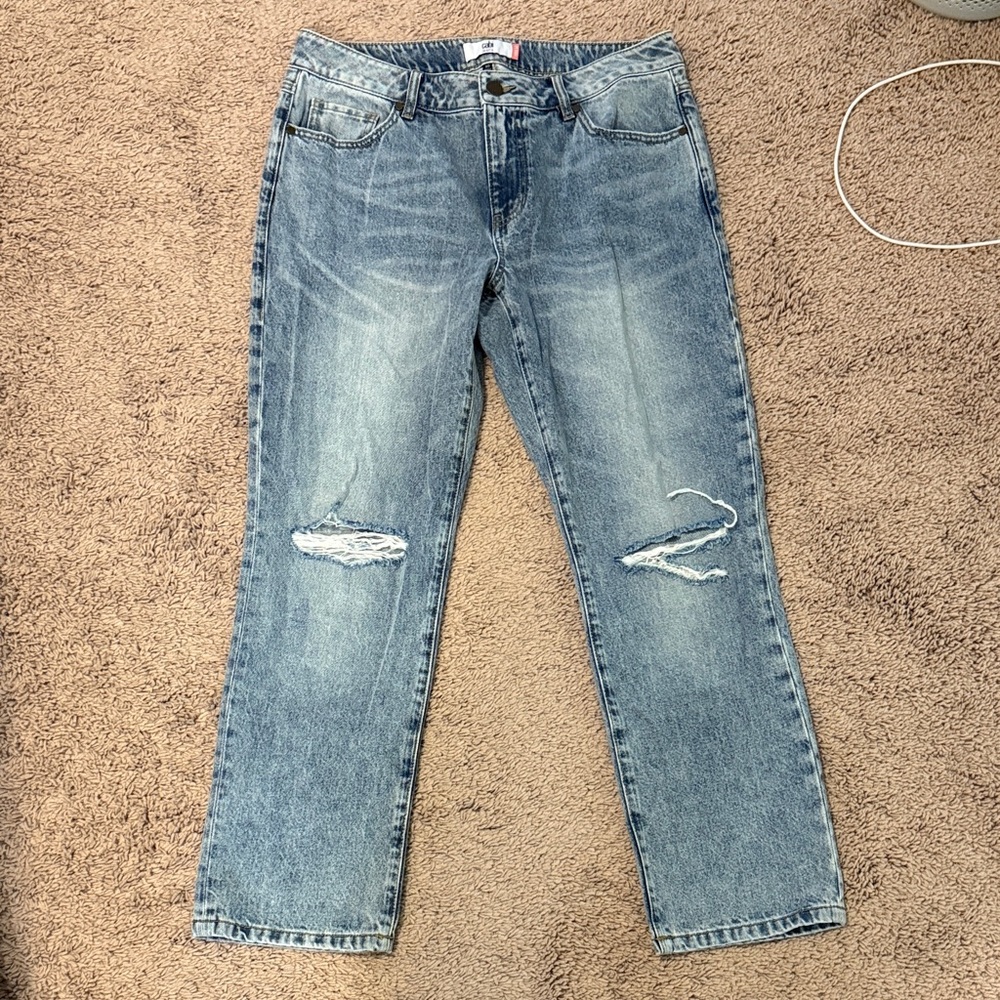Cropped Blue Jeans
